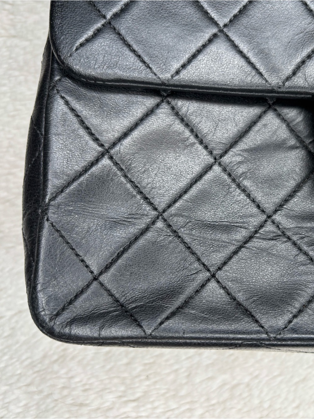 CHANEL Vintage Mini Matelasse Black Quilted Leather Shoulder Bag with Gold Chain - Picture 2 of 16